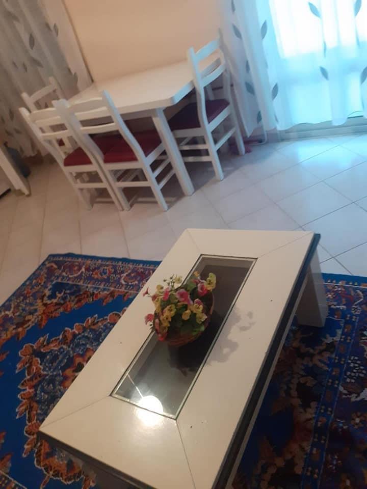 JEPET APRTAMENT 1+1 ME QERA NE PLAZH RROTA KUQE!