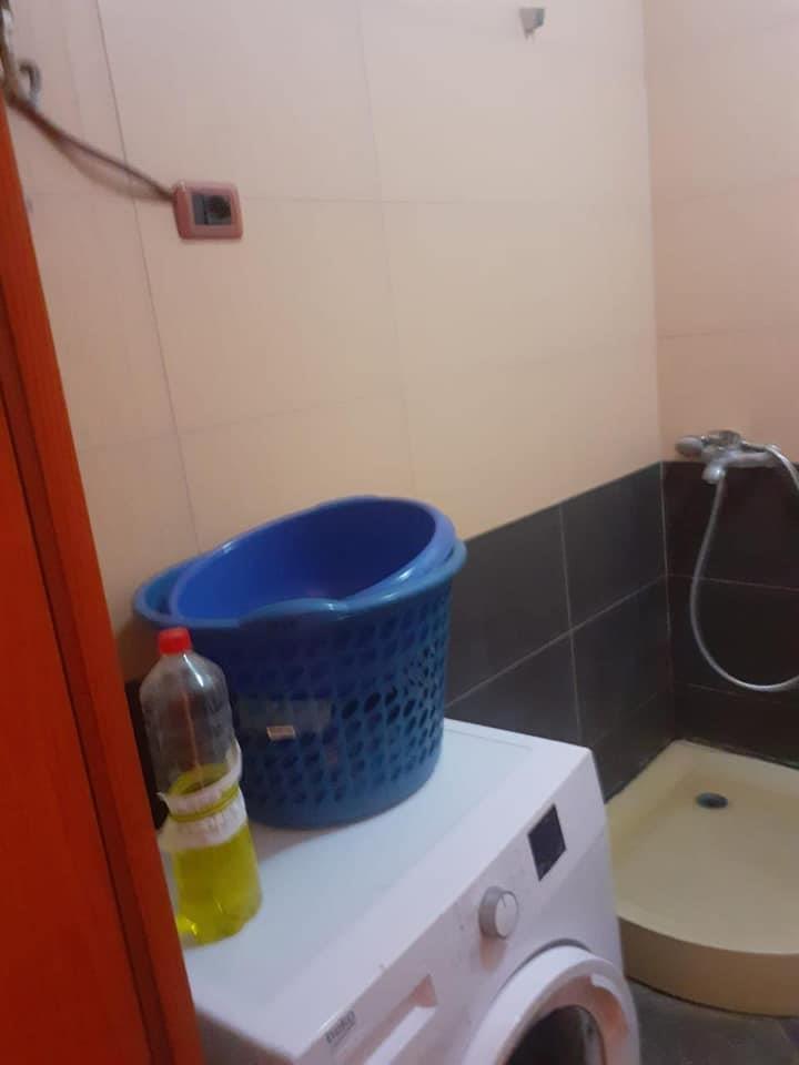 JEPET APRTAMENT 1+1 ME QERA NE PLAZH RROTA KUQE!