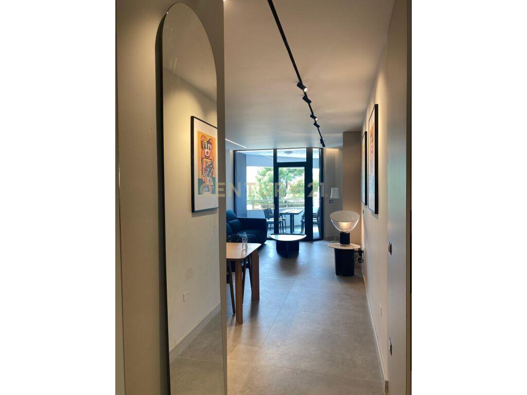 SHITET SUPER APARTAMENT 2+1+2 + 2 POSTE ME PAMJE DETI TEK RE