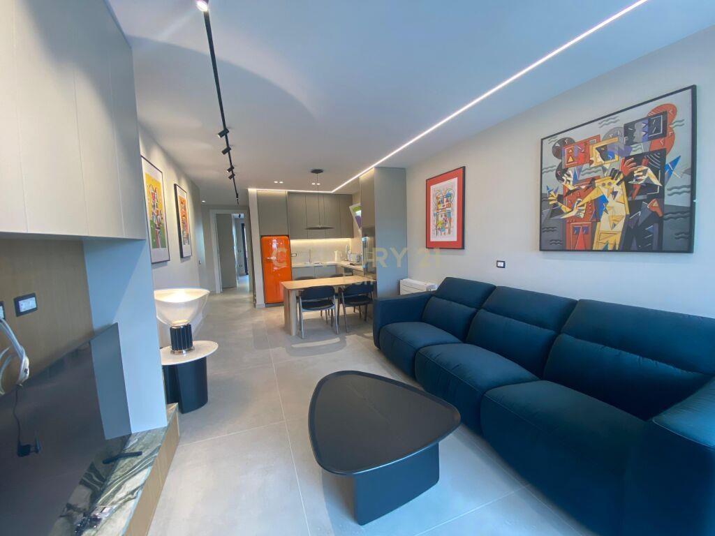 SHITET SUPER APARTAMENT 2+1+2 + 2 POSTE ME PAMJE DETI TEK RE