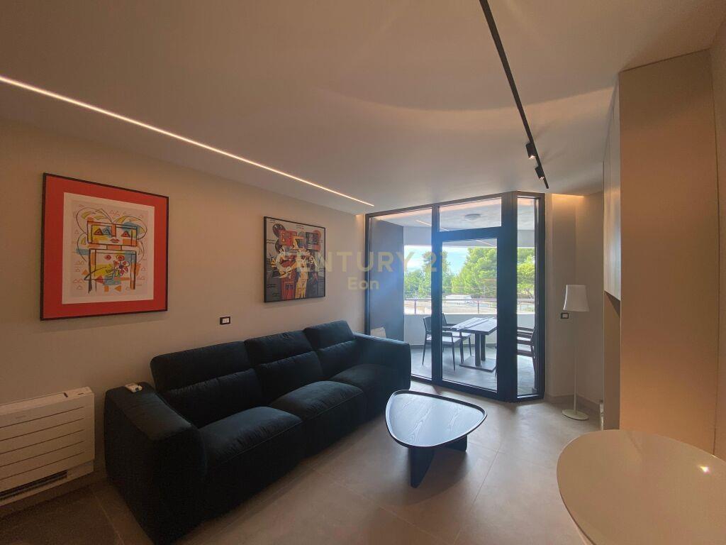 SHITET SUPER APARTAMENT 2+1+2 + 2 POSTE ME PAMJE DETI TEK RE