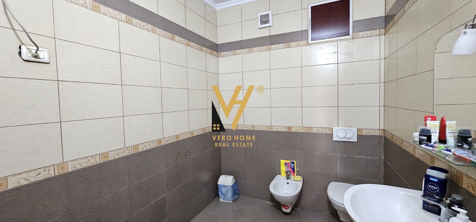 AMBIENT 140M2 TE RR.KOSOVAREVE 900 EURO