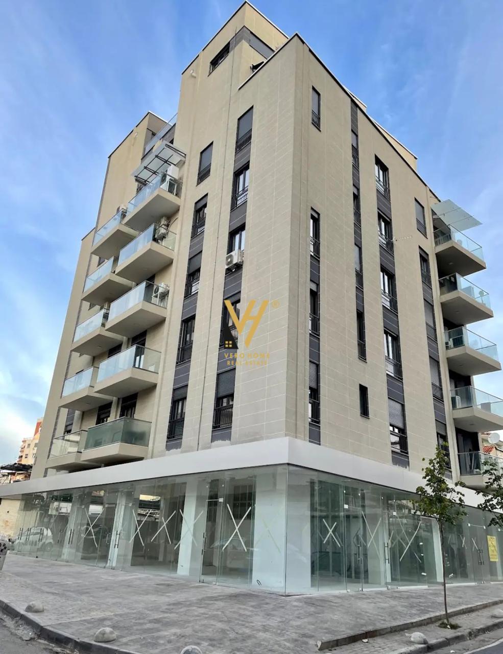 ZYRE 80M2 ME QERA TE TREGU ÇAM 1000 EURO