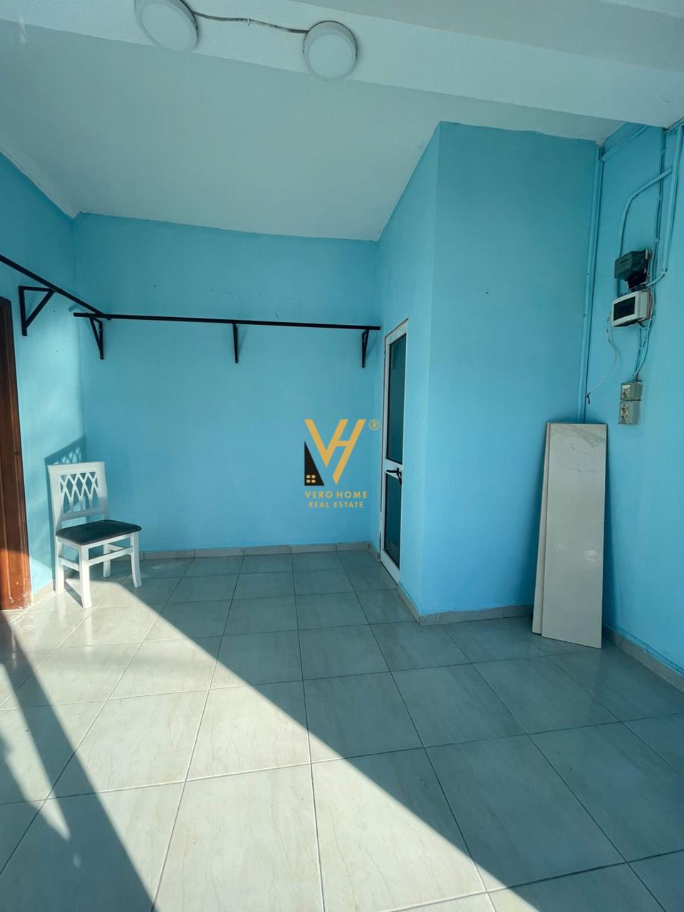 DYQAN 18 M2 ME QERA TE UNAZA E RE 22.000 LEKE