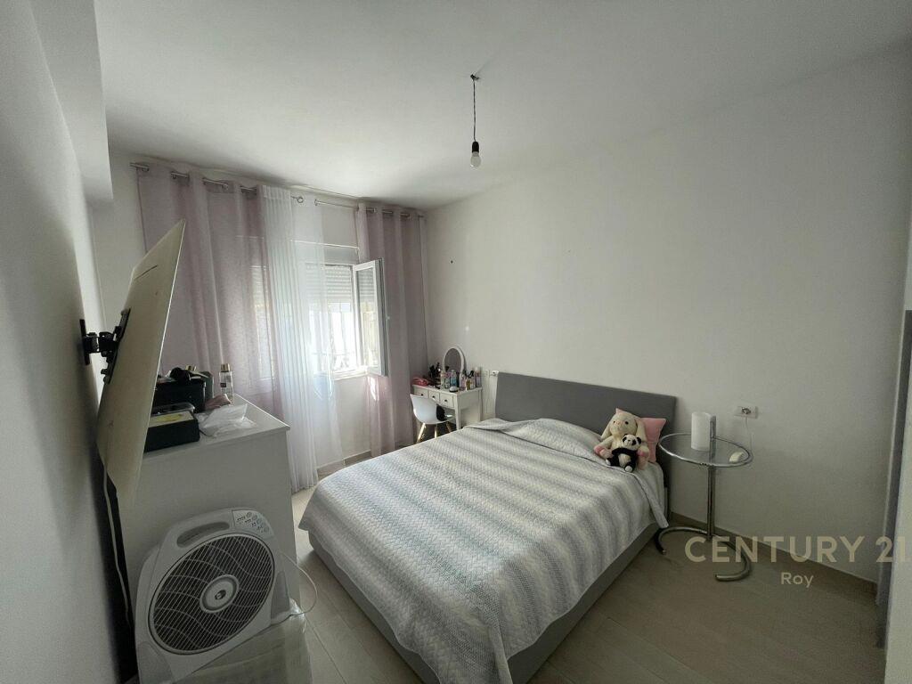 SHITET APARTAMENT 1+1 NE QENDER DURRESIT