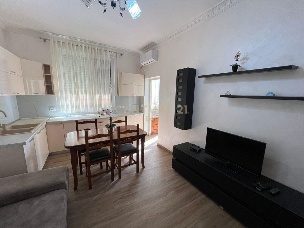 JEPET ME QERA APARTAMENT 1+1 NE PLAZH VIJE E PARE ME DETIN!