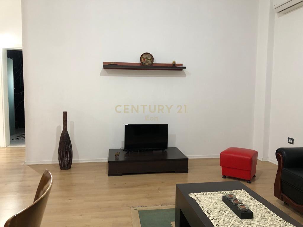 JEPET ME QIRA KAT VILE 2+1 PRANE ZJARRFIKESES DURRES!