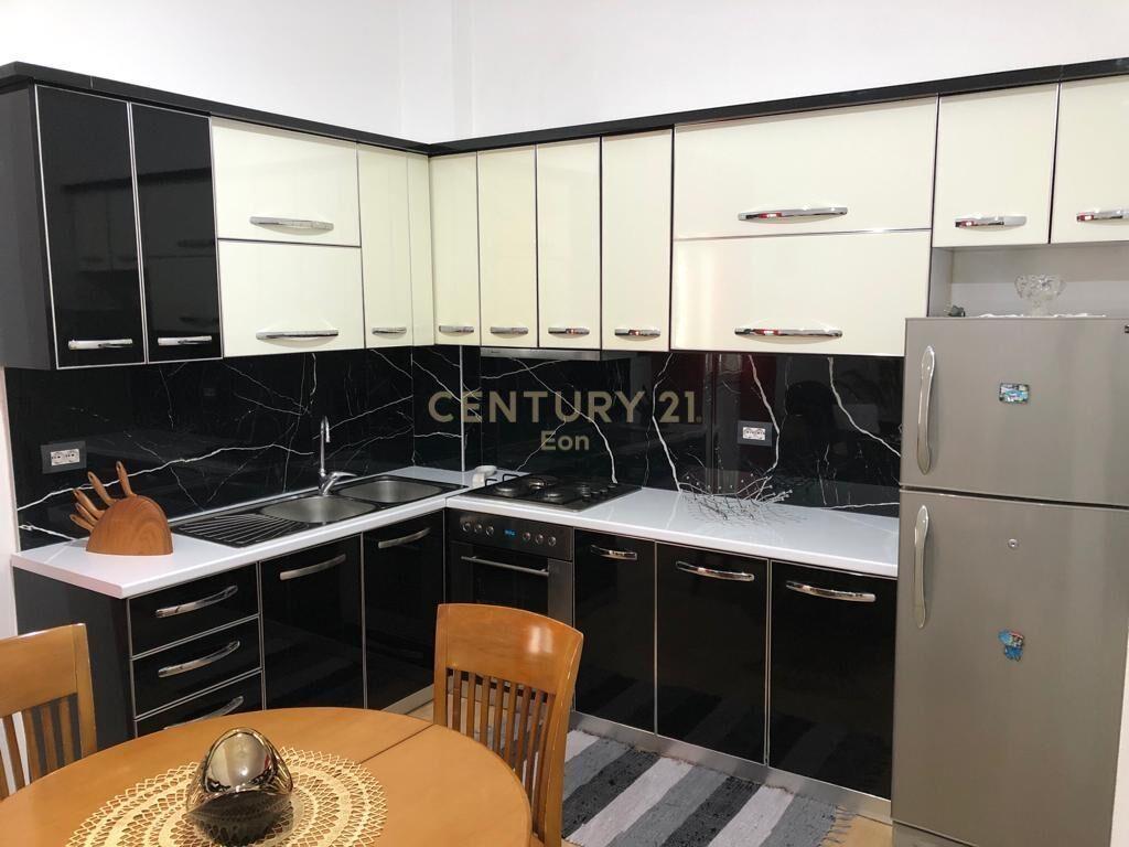 JEPET ME QIRA KAT VILE 2+1 PRANE ZJARRFIKESES DURRES!