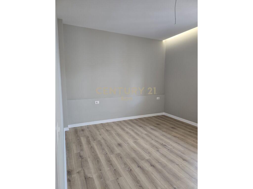 SHITET APARTAMENT 1+1 NE DURRES!