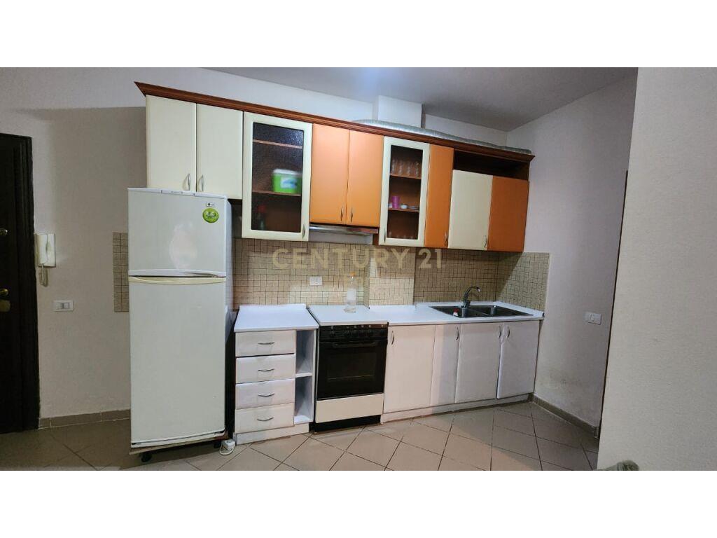 JEPET ME QERA APARTAMENT 1+1 TEK MALI ROBIT !