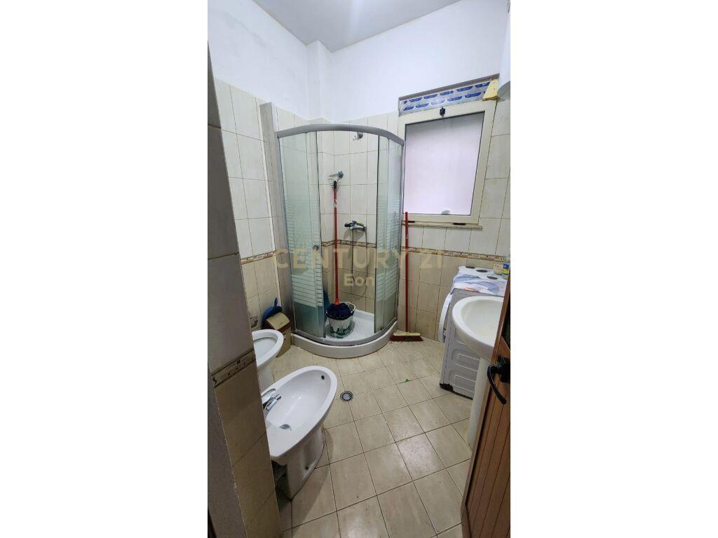 JEPET ME QERA APARTAMENT 1+1 TEK MALI ROBIT !