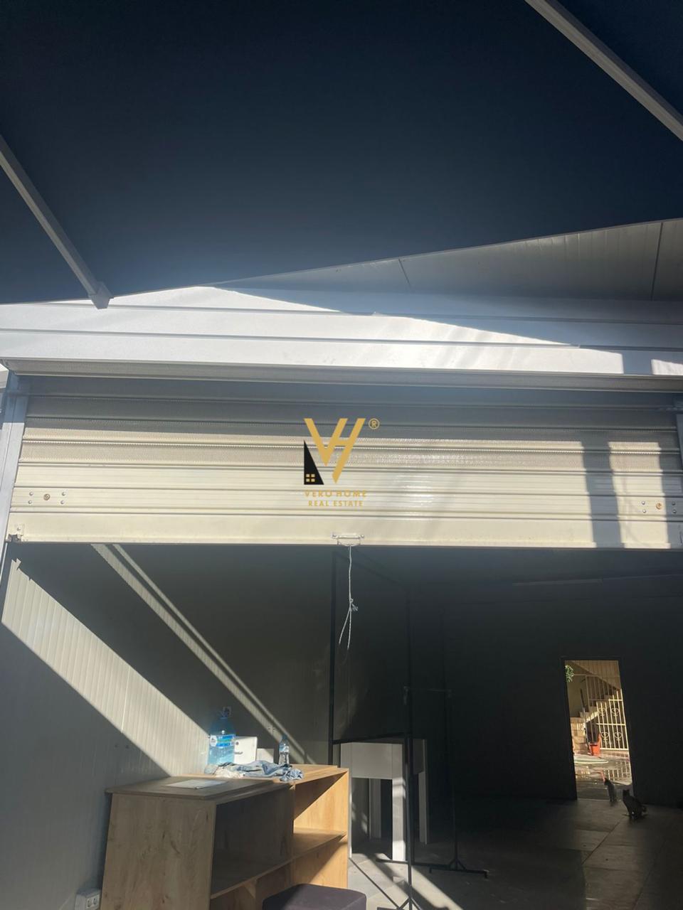 MAGAZINE 50 M2 TE UNAZA E RE 30.000 LEKE