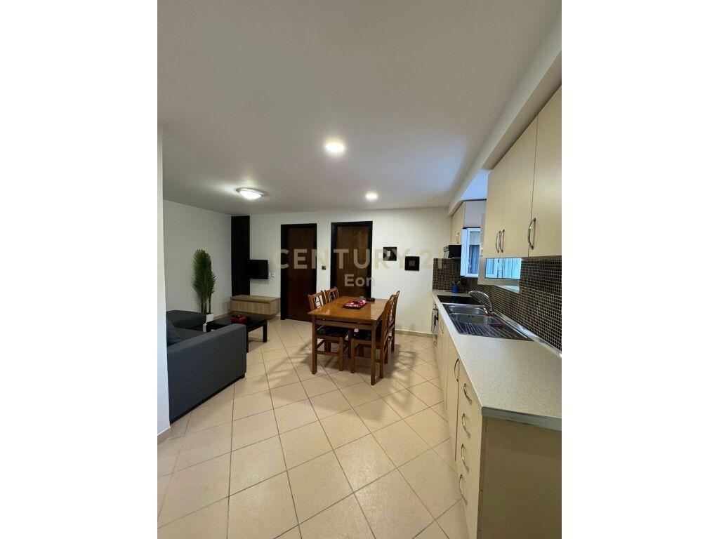 SHITET APARTAMENT 2+1 NE PLAZH PRANE RROTES SE KUQE!