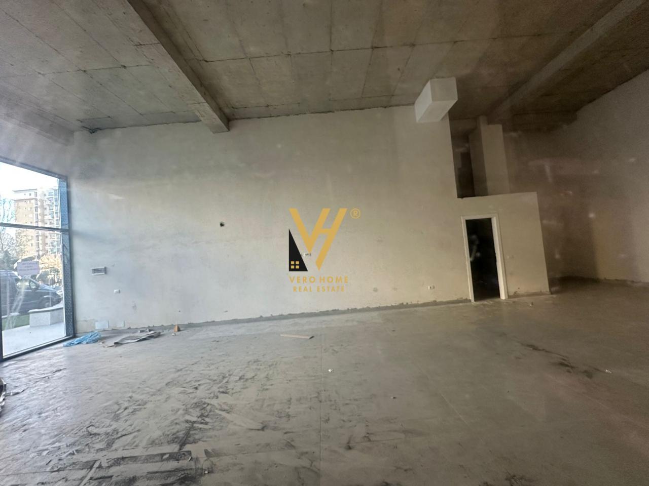 AMBIENT 102 M2 TE RR.DAFINAVE 1.600 EURO