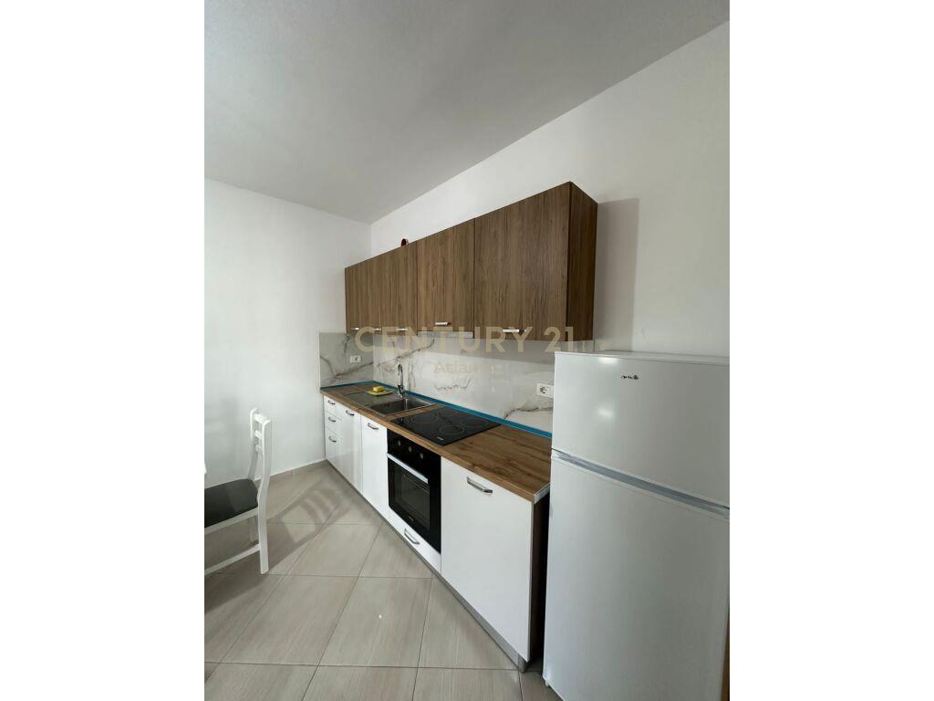 JEPET APARTAMENT ME QIRA 2+1+2TUALETE PRANE SPITALIT!!