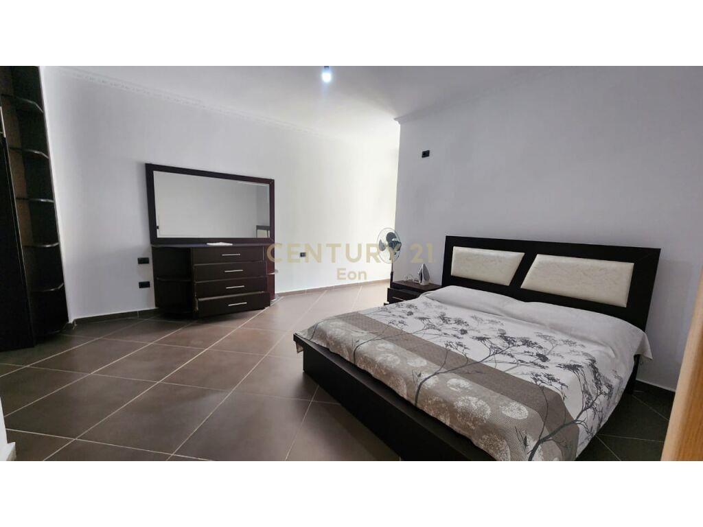 JEPET APARTAMENT ME QIRA 2+1+2TUALETE PRANE SPITALIT!!