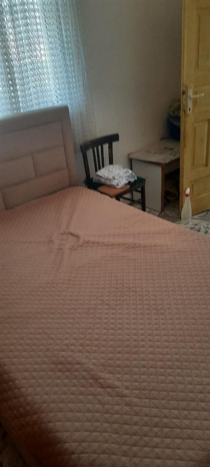 Shitet apartament ne rrushbull