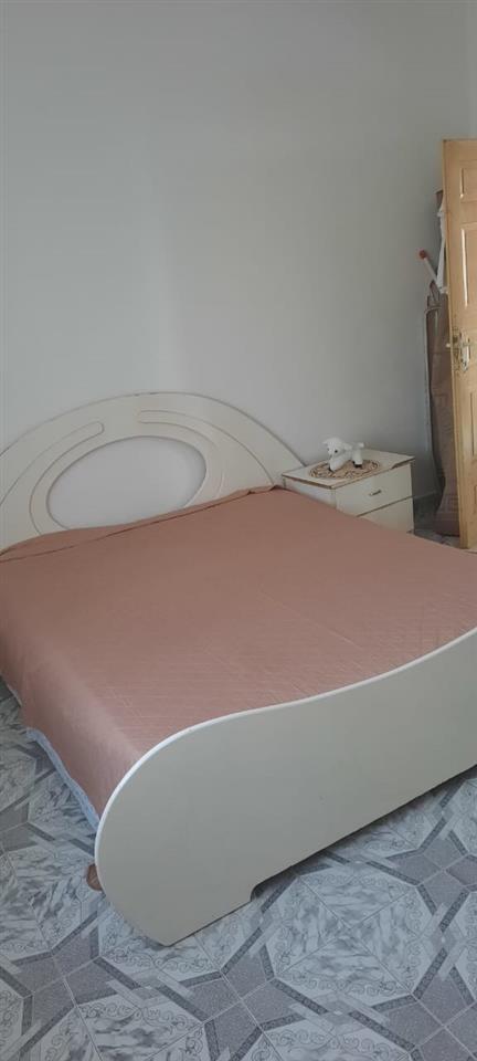 Shitet apartament ne rrushbull