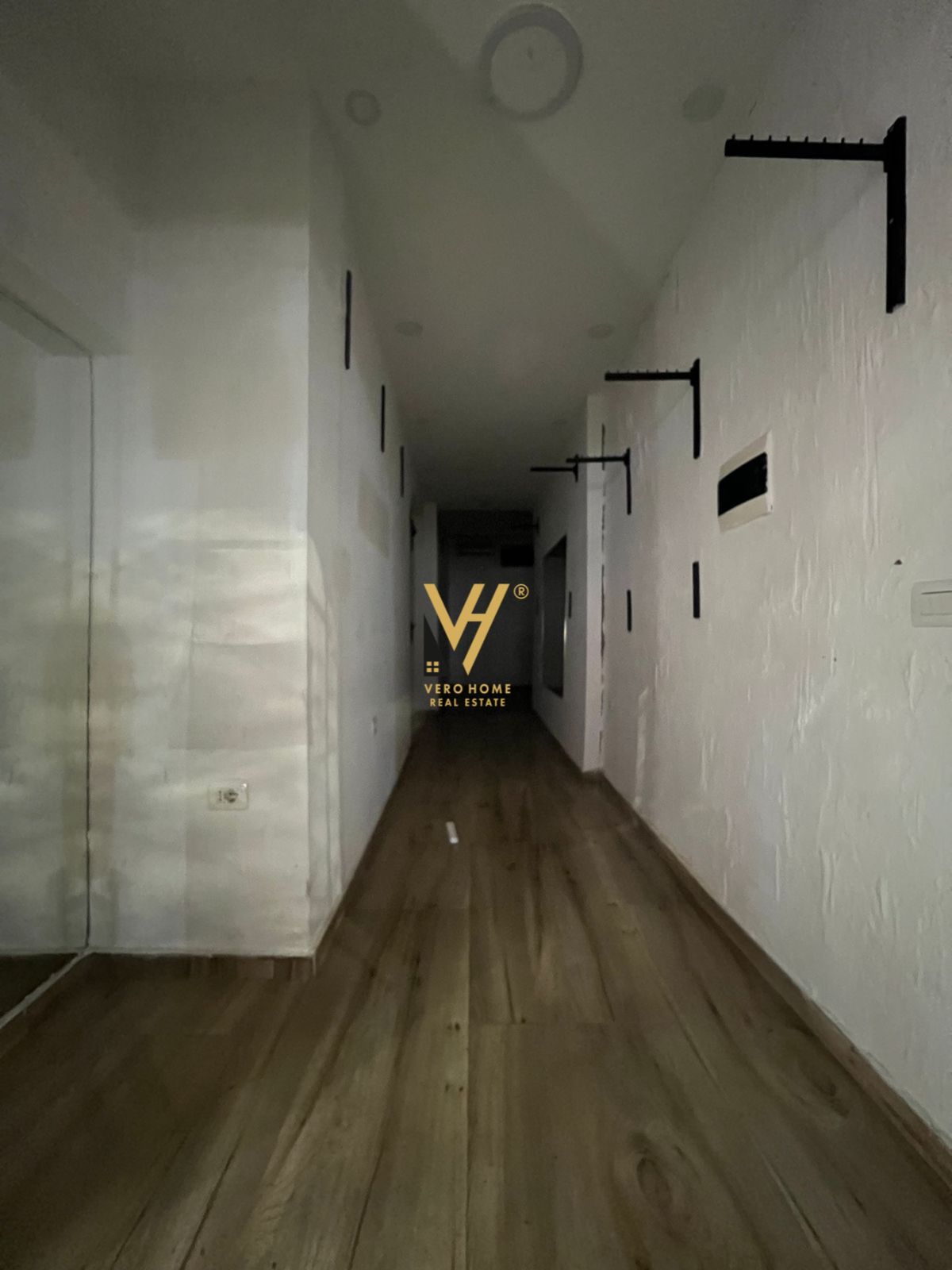 30 M2 ME QERA RR. MUHAMET GJOLLESHA 850 EURO