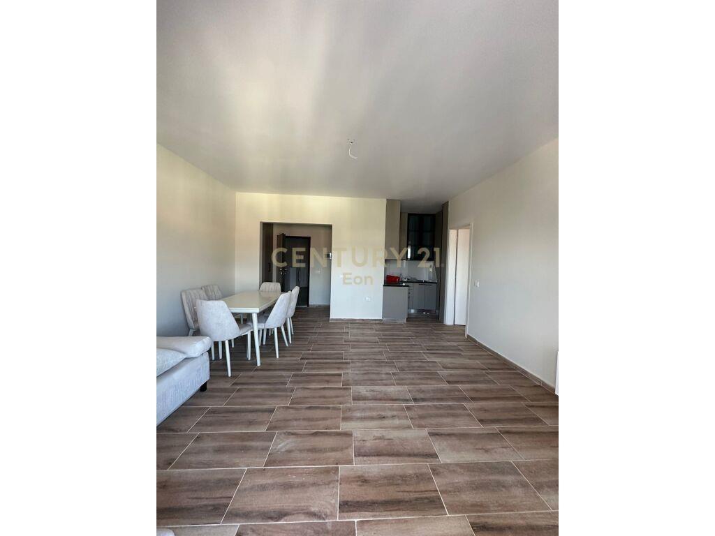 SHITET APARTAMENTI 1+1 TEK MALI I ROBIT,NE GOLEM!