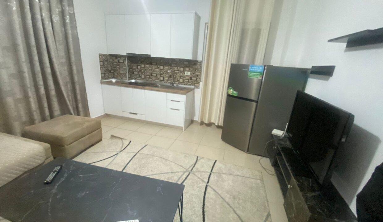 Jepet me Qira Apartament 1+1 te Rruga 5Maji.