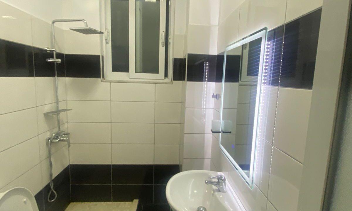 Jepet me Qira Apartament 1+1 te Rruga 5Maji.