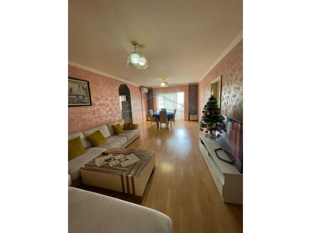 Qera Apartamenti 3+1+2 Laprakë,Tiranë