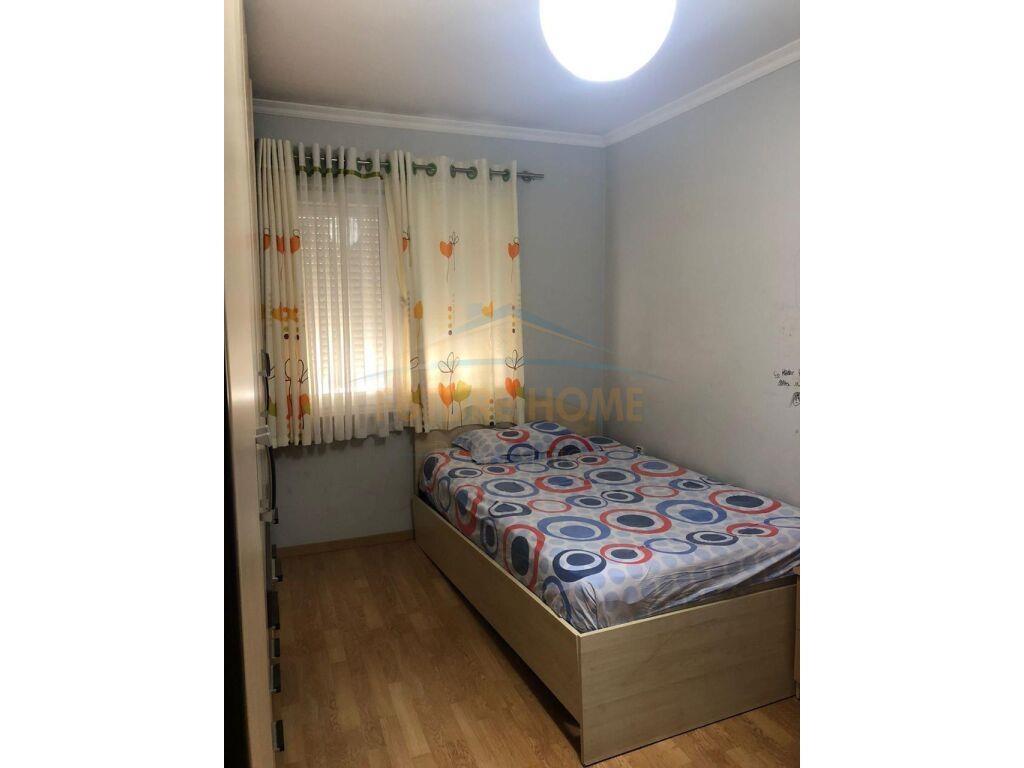 Qera Apartamenti 3+1+2 Laprakë,Tiranë
