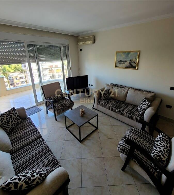 Qira Apartament 2+1+2 Blloku €800