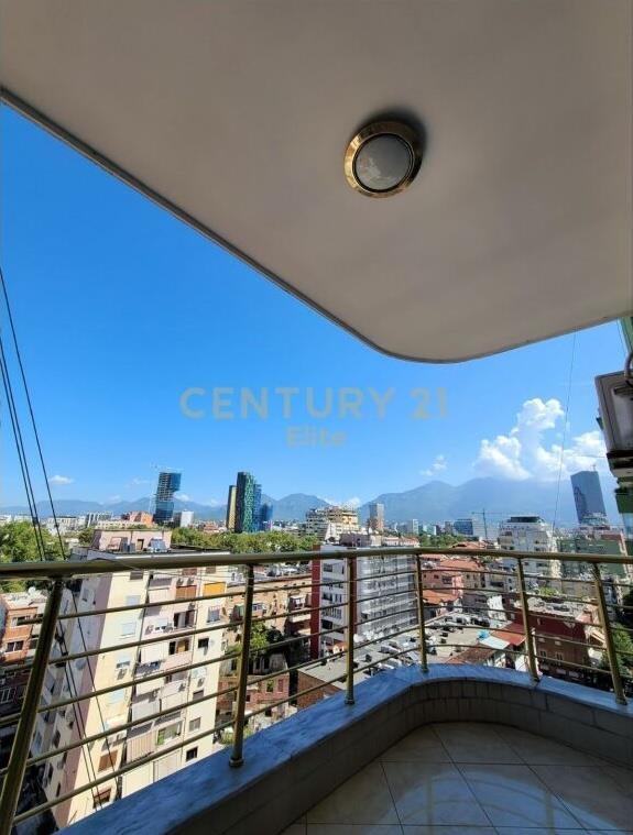 Qira Apartament 2+1+2 Blloku €800