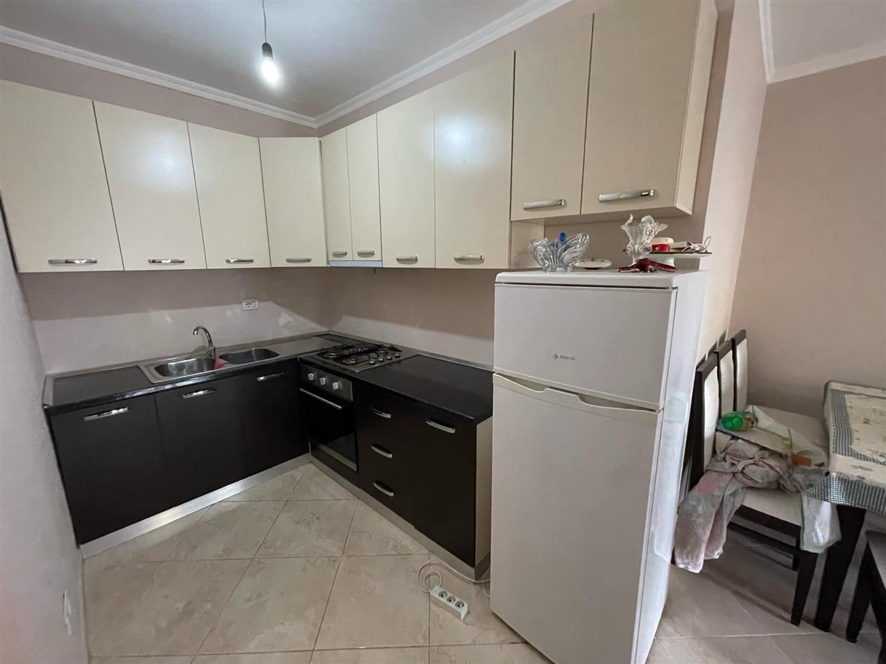 Jepet me qira 1+1 ne plazh