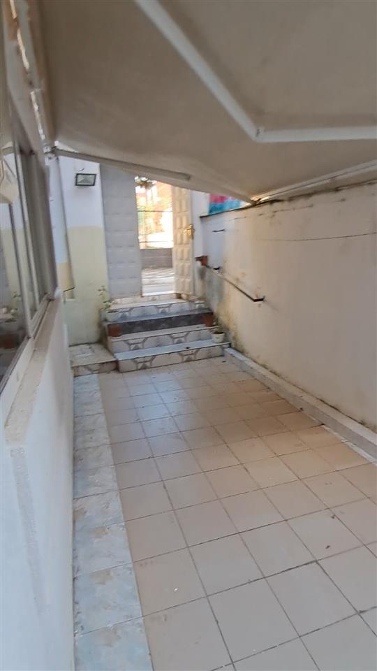 Jepet shtepi me qera 1+1