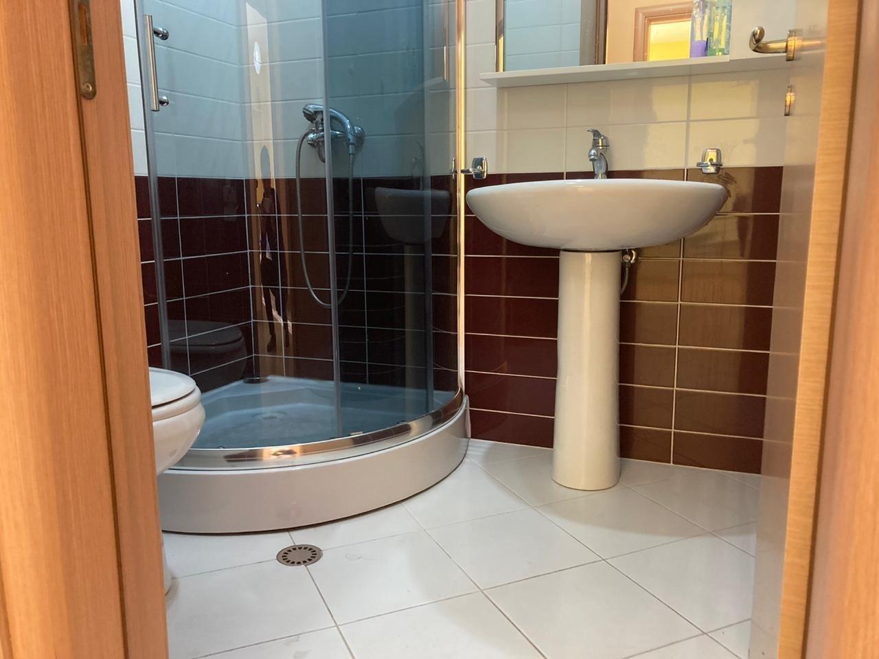 Apartament 2+1+2, pallat i ri, 5min nga qendra e Tiranes