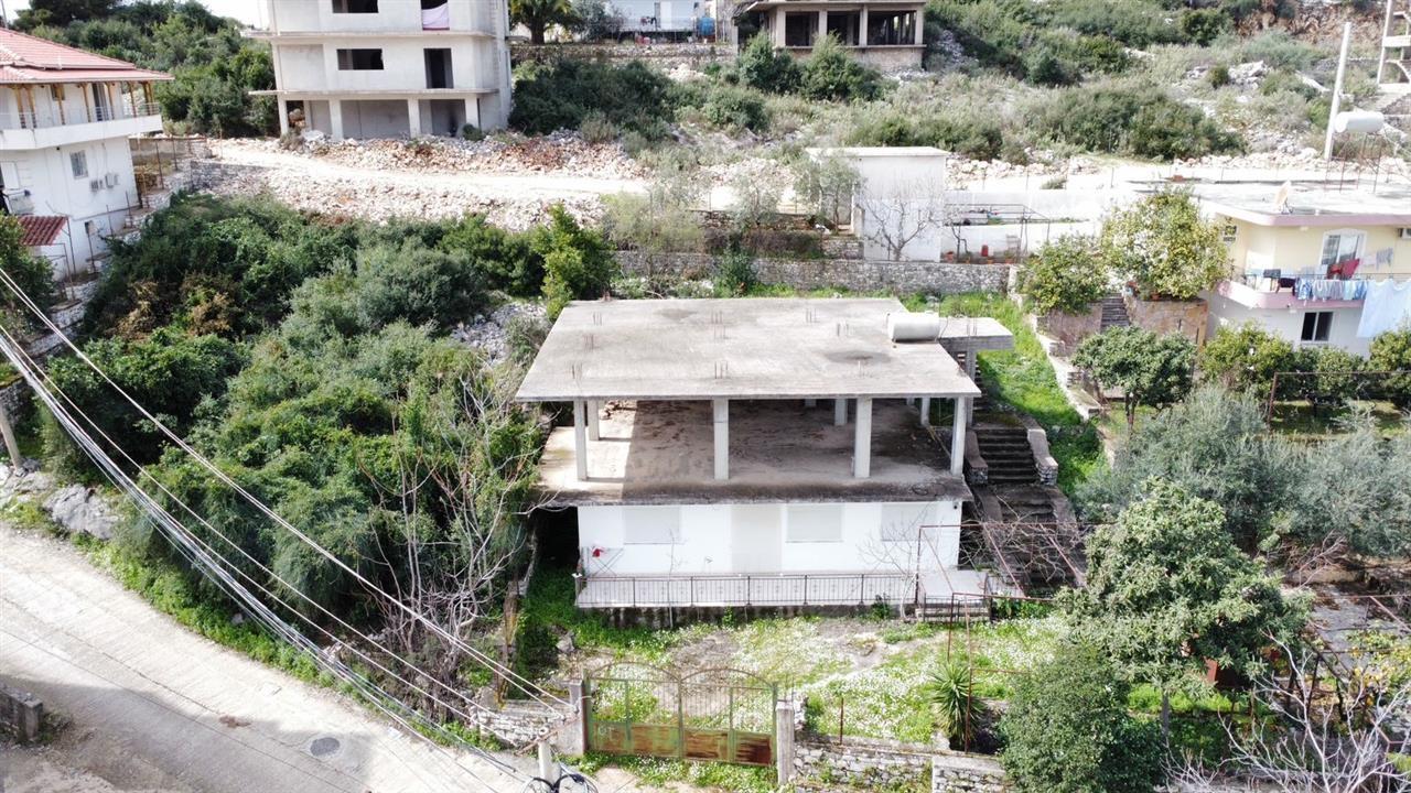 Shitet godine se bashku me toke ne Sarande