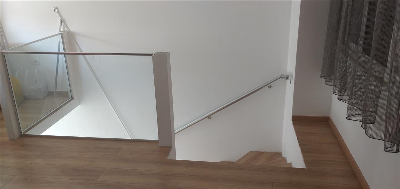 JEPET DUPLEKS ME QERA