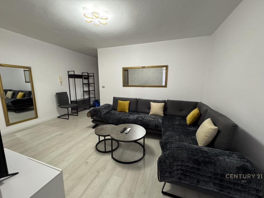 Qira Apartament 1+1 Komuna e Parisit €680