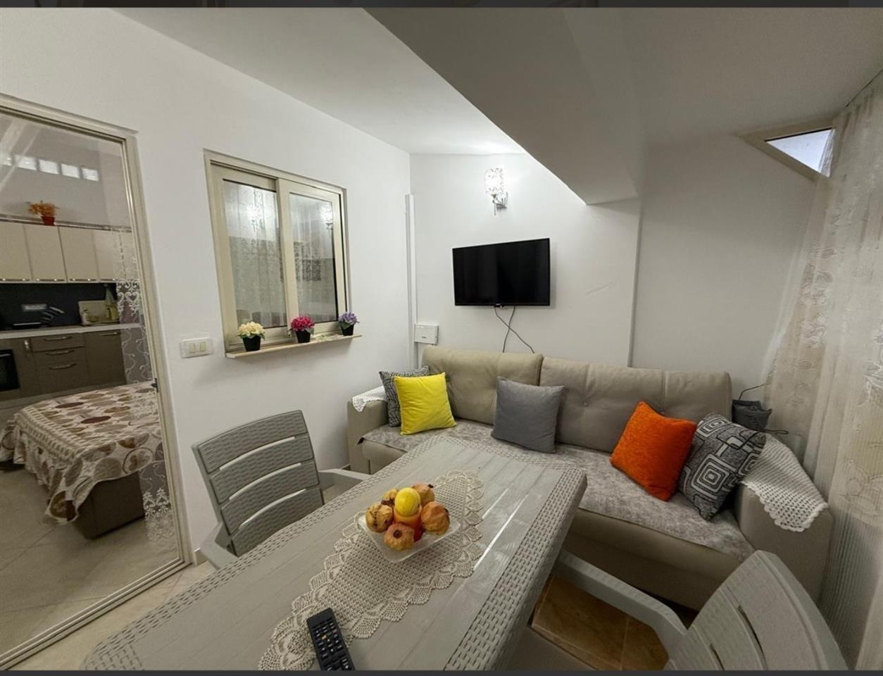 Apartament me post parkimi