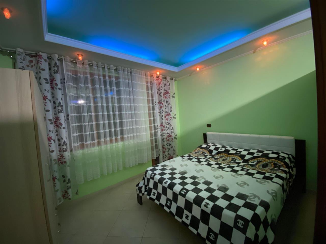 Jepet me qira, hyrje 1+1 ne katin e dyte te nje vile