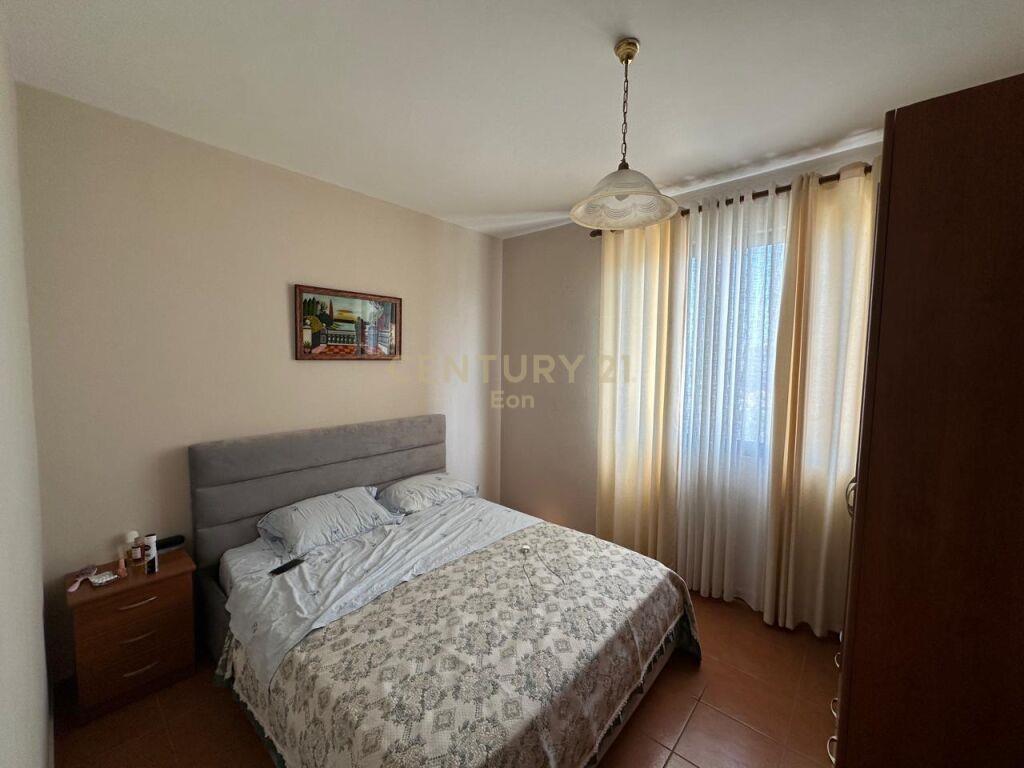 APARTAMENT 2+1 PER QIRA NE PLAZH PRANE PELIKANIT!