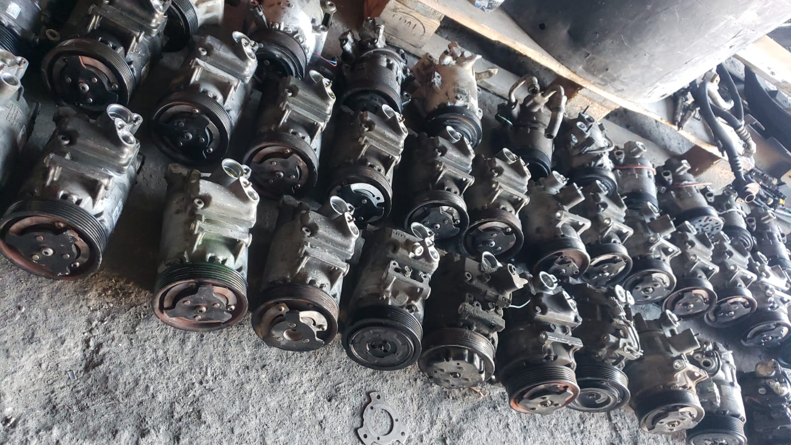 Pjese per makina me shumic e pakice 0683995113