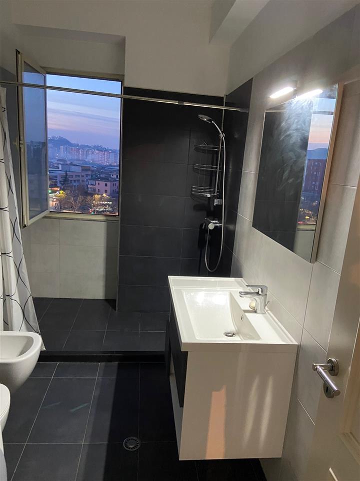 Apartement Qera 2+1+2-Rr.Bedri Karapici-LIROHET 1 MARS 2025