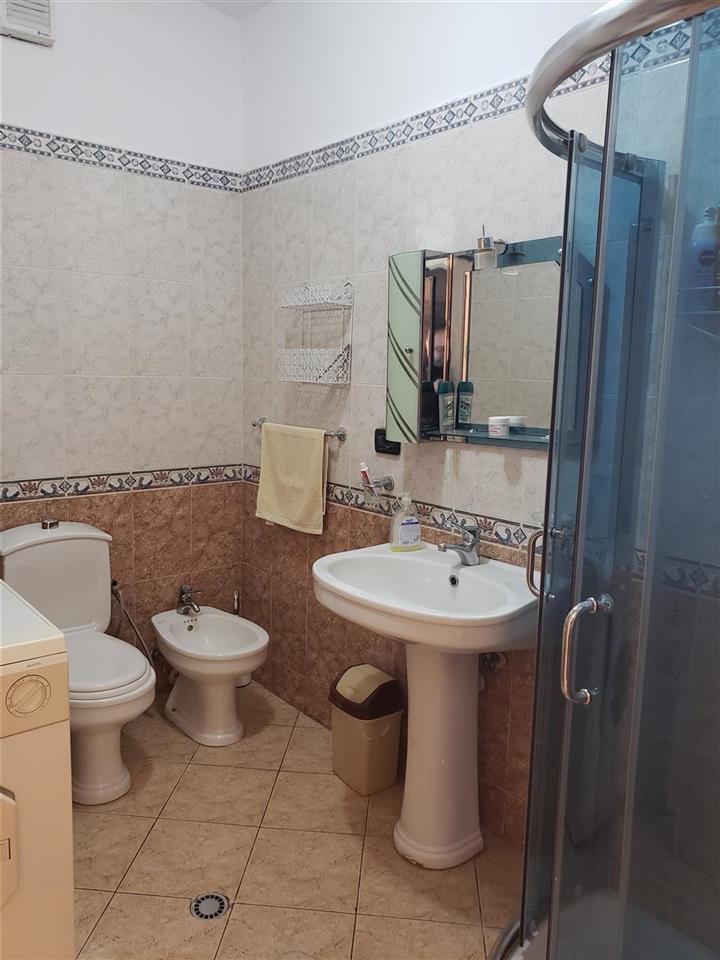 Komuna e parisit tek lulishtja