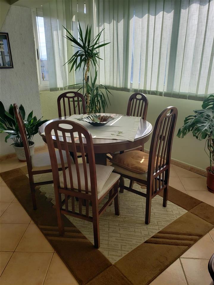 Komuna e parisit tek lulishtja