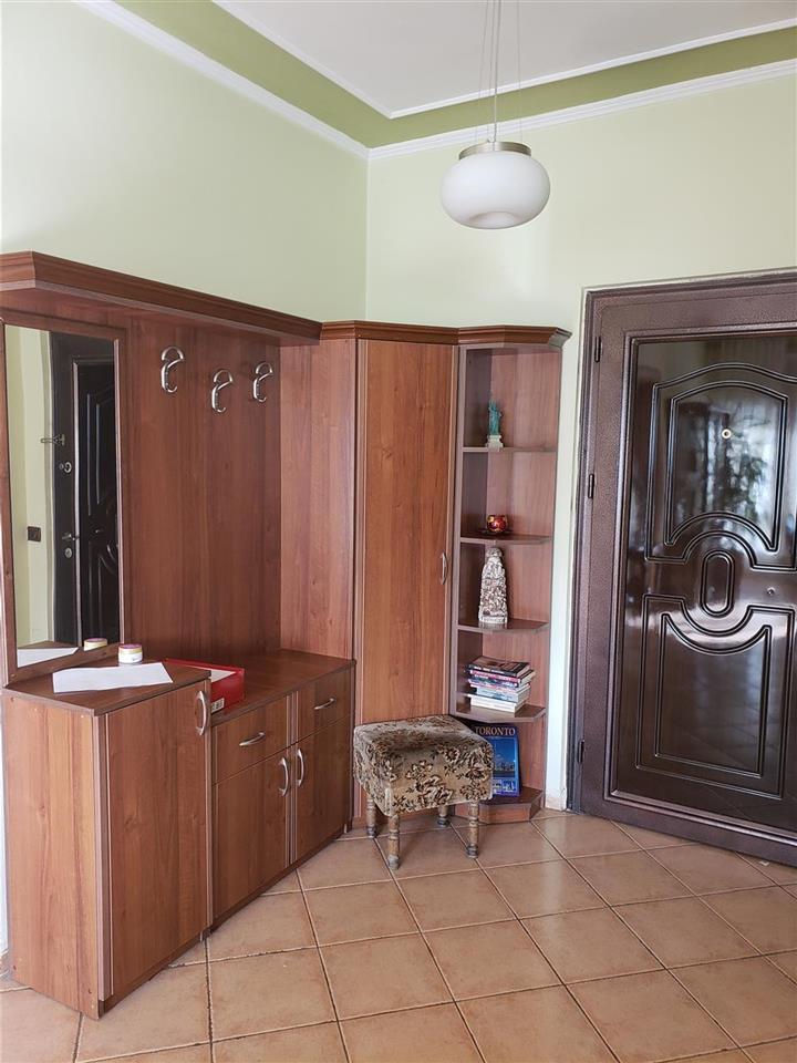 Komuna e parisit tek lulishtja