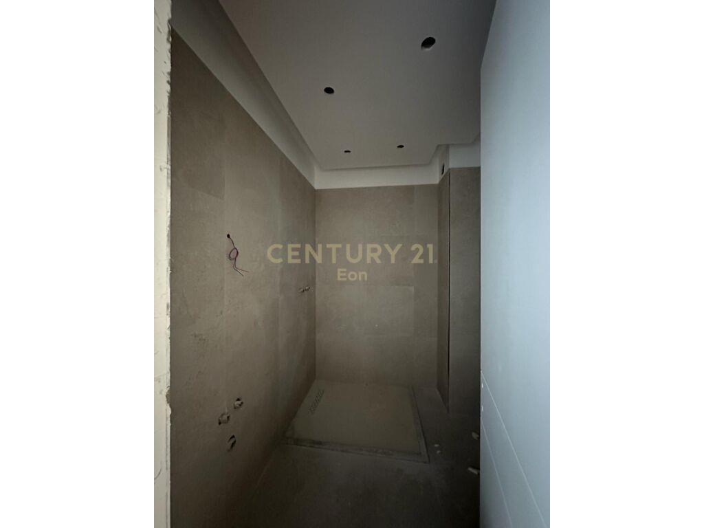 SHITET APARTAMENT 1+1 TEK “WHITE HILL RESIDENCE” NE CURRILA!