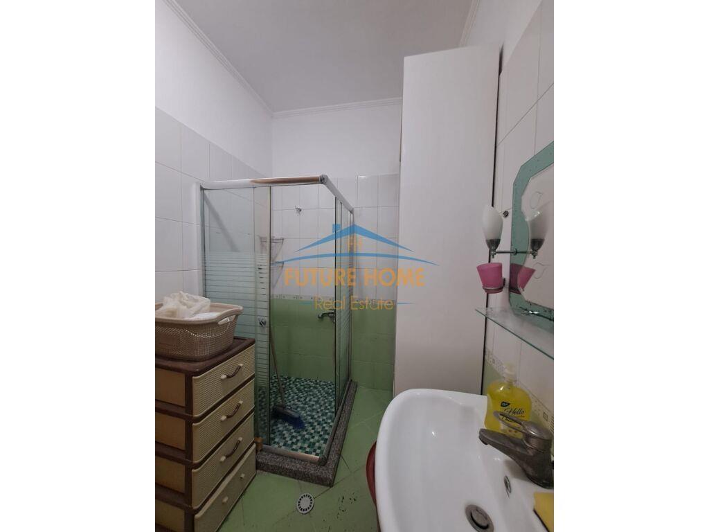 Qera, Apartament 3+1+2, Unaza e Re, Tirane.