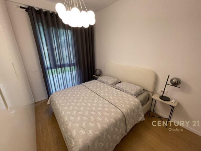 Shitet Apartment 2+1+2 Qendra Tregtare TEG 190,000 €