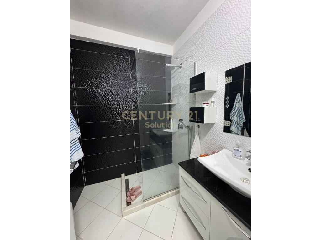 JEPET APARTAMENT 2+1 ME QERA ASTIR