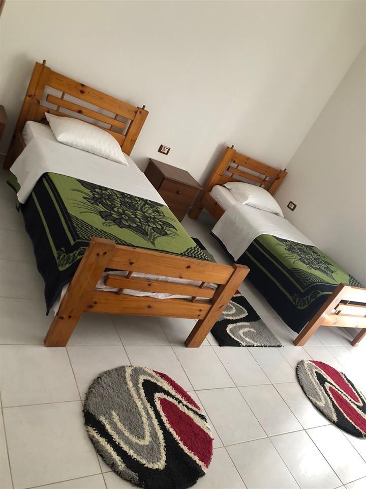 Jepen dhoma me qera ditore/javore