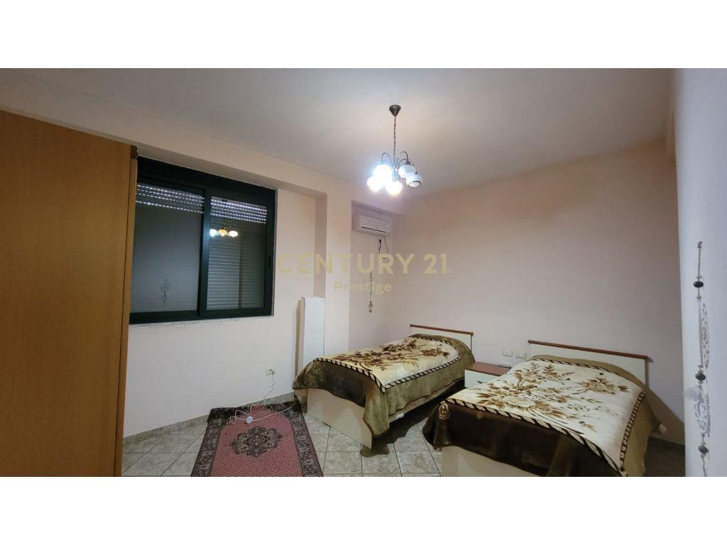 Qira Apartment 3+1+2 Rruga e Elbasanit 750 € /Muaj